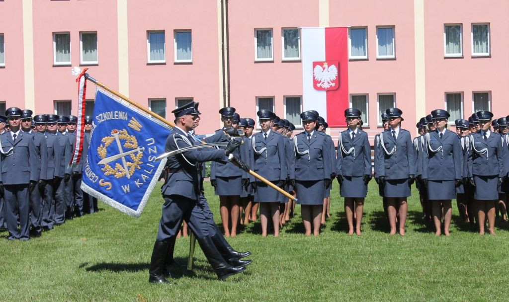 wkaliszu.pl - Kalisz on-line, SZCZYPIORNO.  Nowi oficerowie Służby Więziennej, zdjęcie 2