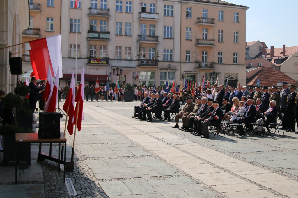 wkaliszu.pl - Kalisz on-line, MIASTO. Kaliszanie uczcili rocznicę uchwalenia Konstytucji 3 maja, zdjęcie 11