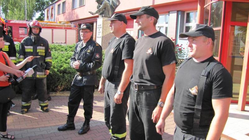 wkaliszu.pl - Kalisz on-line, STRAŻ. Kaliszanie walczyli z pożarami w Szwecji, zdjęcie 2