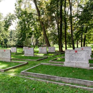 Cmentarz Żołnierzy Radzieckich . Zagadkowy pułkownik Dowydenko, zdjęcie 5, wkaliszu.pl - Kalisz on-line, zdjęcie 316x316