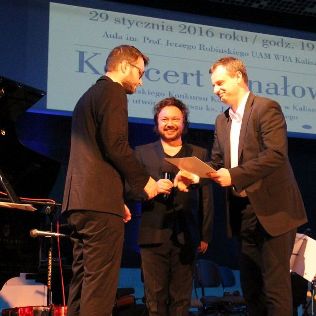 MUZYKA. Finałowy koncert z poezją ks. Twardowskiego, zdjęcie 1, wkaliszu.pl - Kalisz on-line, zdjęcie 316x316