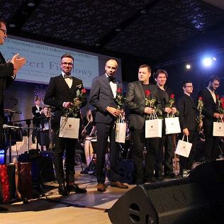 MUZYKA. Finałowy koncert z poezją ks. Twardowskiego, zdjęcie 8, wkaliszu.pl - Kalisz on-line, zdjęcie 316x316