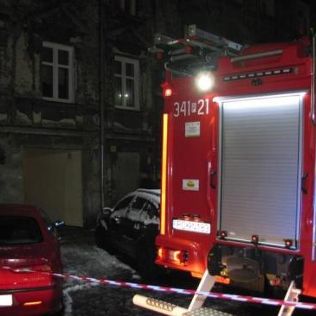 MIASTO. Pożar na Jabłkowskiego. Sześć osób trafiło do szpitala , zdjęcie 1, wkaliszu.pl - Kalisz on-line, zdjęcie 316x316