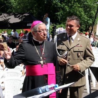 KOŚCIÓŁ. Jubileusz diecezji kaliskiej i rocznica wizyty Jana Pawła II, zdjęcie 2, wkaliszu.pl - Kalisz on-line, zdjęcie 316x316