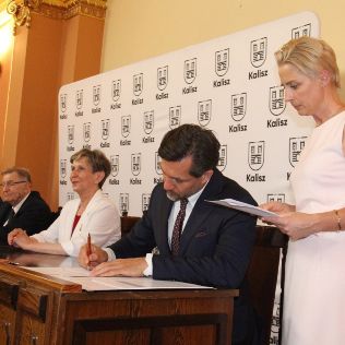 KONFERENCJA. Podpisali Deklarację Zdrowia Rodziny, zdjęcie 1, wkaliszu.pl - Kalisz on-line, zdjęcie 316x316