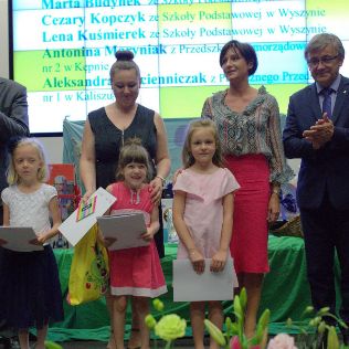 EDUKACJA. Laureaci konkursu "100 lat UAM", zdjęcie 2, wkaliszu.pl - Kalisz on-line, zdjęcie 316x316