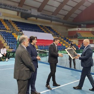 TENIS ZIEMNY.  Polska wygrała w Pucharze Davisa, zdjęcie 8, wkaliszu.pl - Kalisz on-line, zdjęcie 316x316