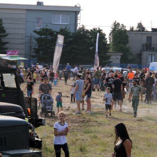 IMPREZA.  Demolka aut na pikniku (VIDEO), zdjęcie 3, wkaliszu.pl - Kalisz on-line, zdjęcie 316x316