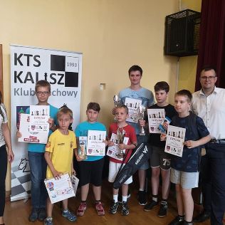 SZACHY. Dziecięcy turniej szachowy, zdjęcie 2, wkaliszu.pl - Kalisz on-line, zdjęcie 316x316