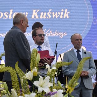 ŚWIĘTO POWIATU. Medale i wyróżnienia dla zasłużonych dla powiatu kaliskiego (FOTO), zdjęcie 7, wkaliszu.pl - Kalisz on-line, zdjęcie 316x316