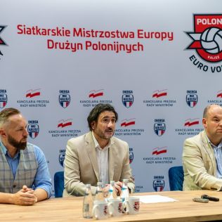 SIATKÓWKA. Mistrzostwa Europy Drużyn Polonijnych!, zdjęcie 2, wkaliszu.pl - Kalisz on-line, zdjęcie 316x316