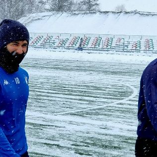 PIŁKA NOŻNA. Śnieg na boisku. Trening zamiast sparingu, zdjęcie 7, wkaliszu.pl - Kalisz on-line, zdjęcie 316x316