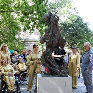 SZTUKA. Odsłonięcie rzeźby ,,Gaja" i Urodziny Tarasina (FOTO), zdjęcie 6, wkaliszu.pl - Kalisz on-line, zdjęcie 316x316