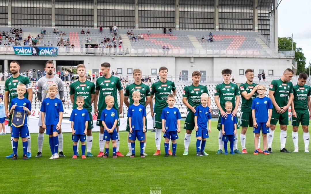 PIŁKA NOŻNA. KKS z Rekordem