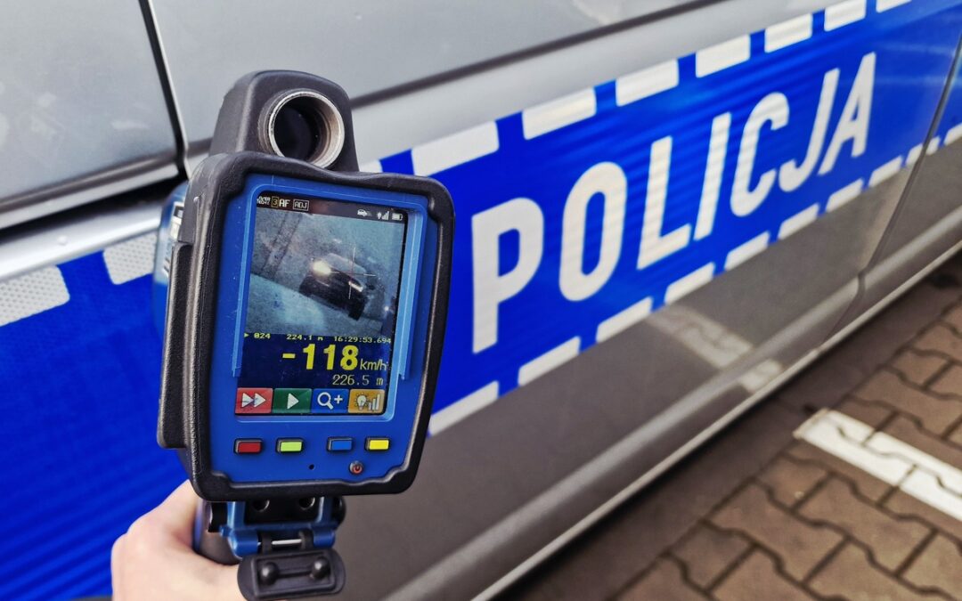 POLICJA. Zatrzymali drogowego recydywistę. Dostał mandat 4 tys. zł