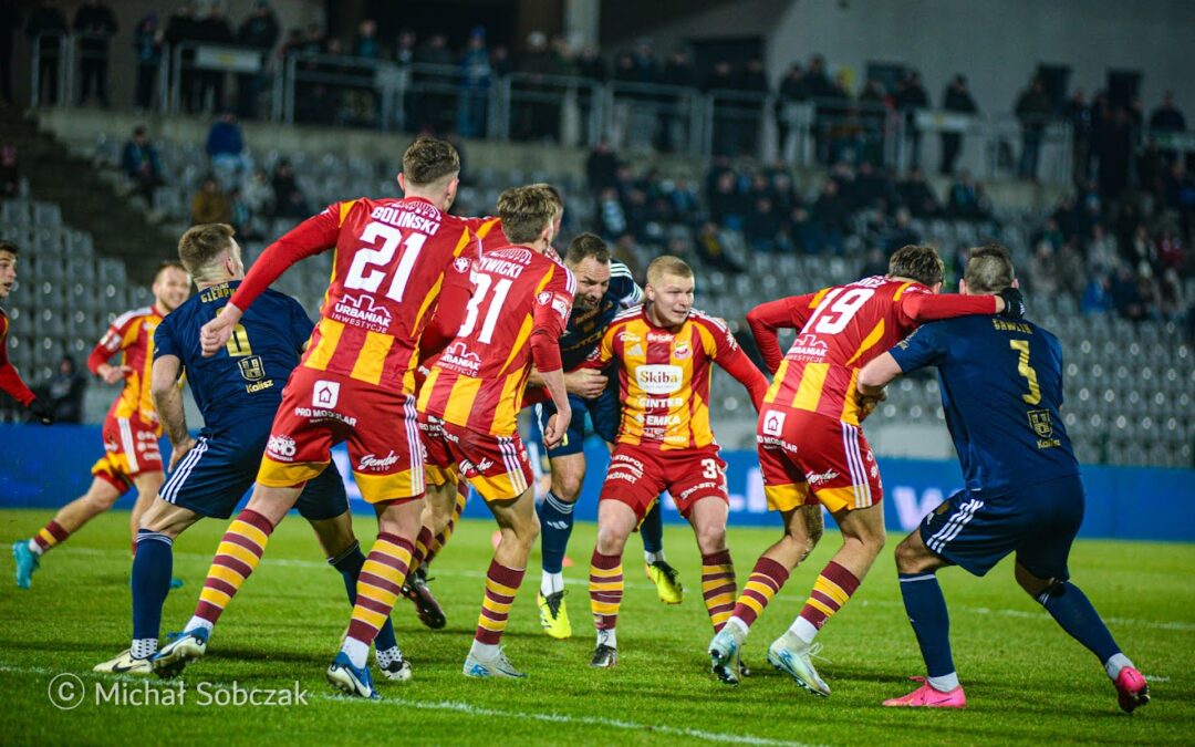 PIŁKA NOŻNA. Z Pucharu do ligi. Chojniczanka zagra z KKS-em