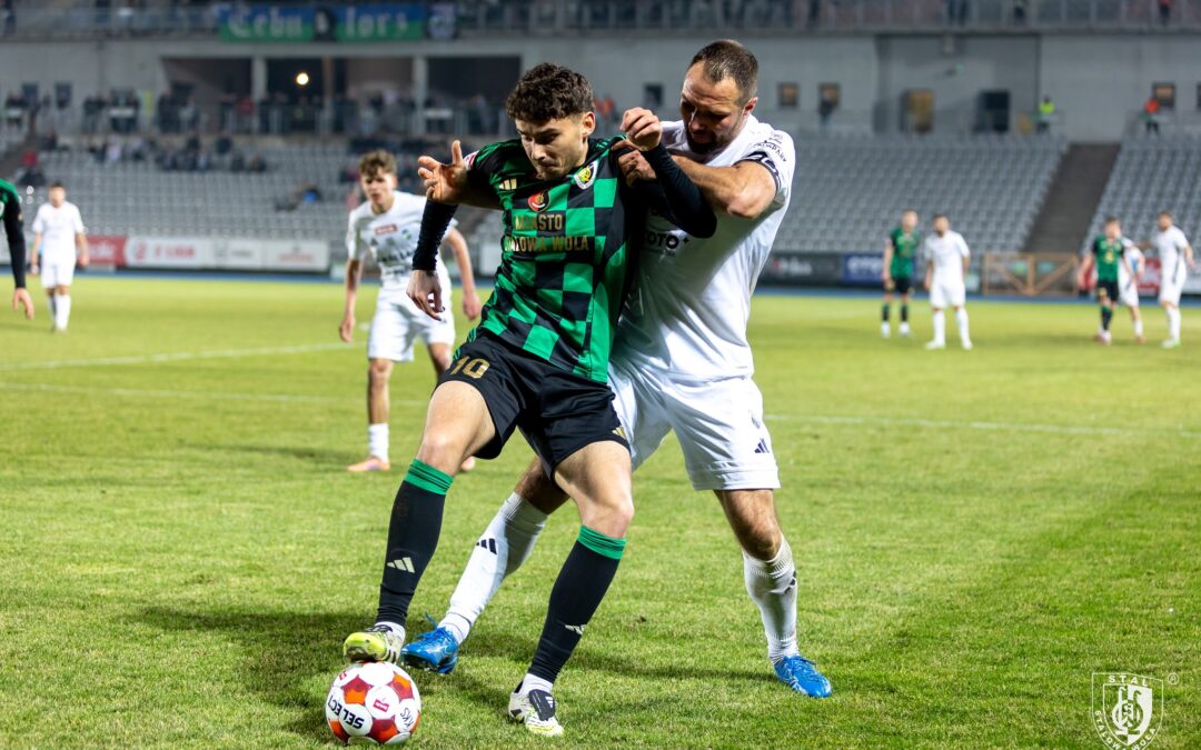 PIŁKA NOŻNA. Remis ze Stalą