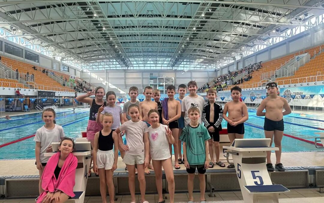 PŁYWANIE. Poznańska Wiosna. Inez na podium