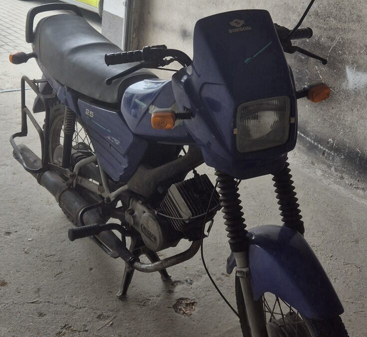 POLICJA. 12-latek jechał na motorowerze. Nie miał uprawnień i kasku