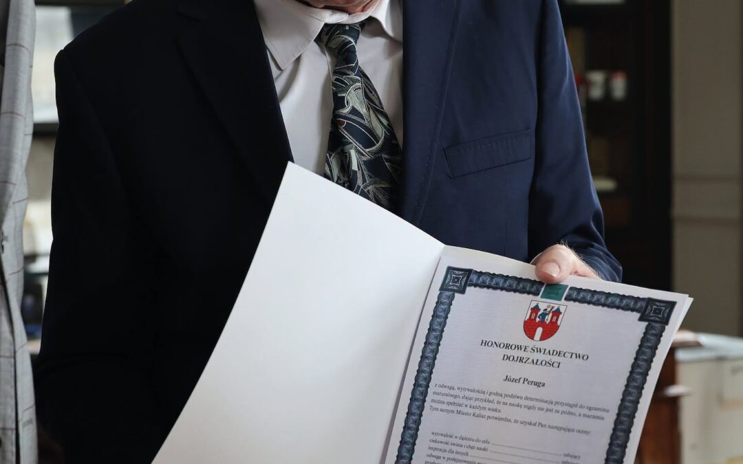 EDUKACJA. Najstarszy maturzysta w Polsce znów bez sukcesu na maturze